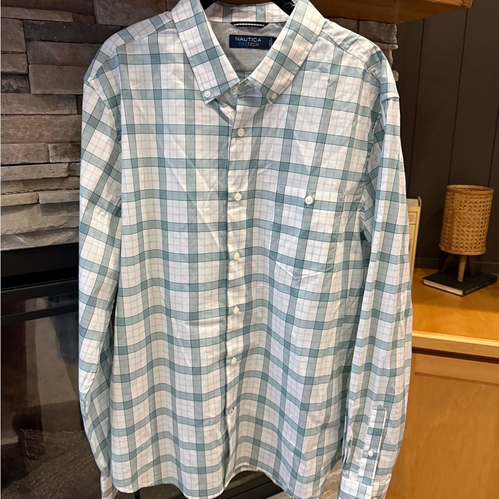 Nautica Men's Green Plaid Shirt